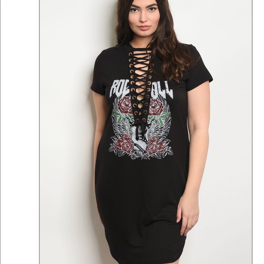 Women’s plus size lace up black rock & roll dress.